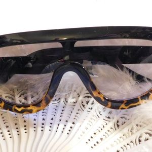Free People Accessories - Free People She's in Charge Shield Sunglasses Free People Accessories - Free People She's in Charge Shield Sunglasses